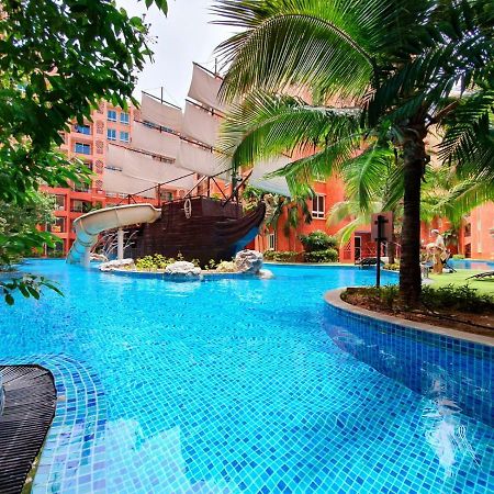 Seven Seas Condo By Dmitrii Jomtien Beach Exterior photo