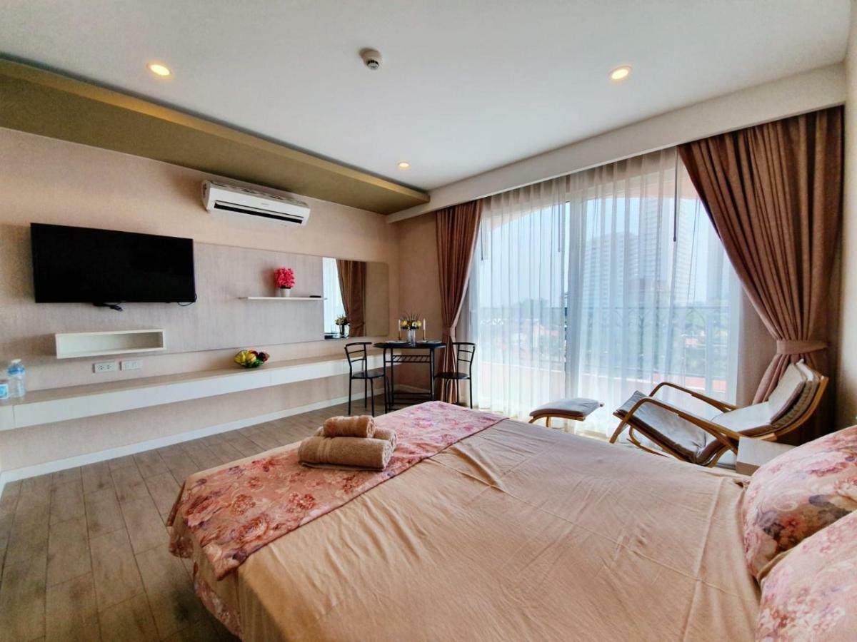 Seven Seas Condo By Dmitrii Jomtien Beach Exterior photo